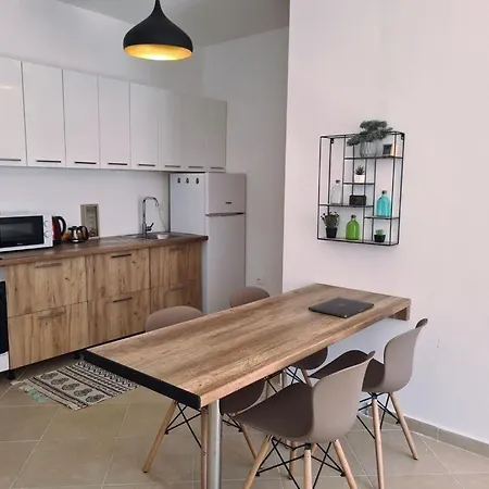 Midtown Escape Apartment *